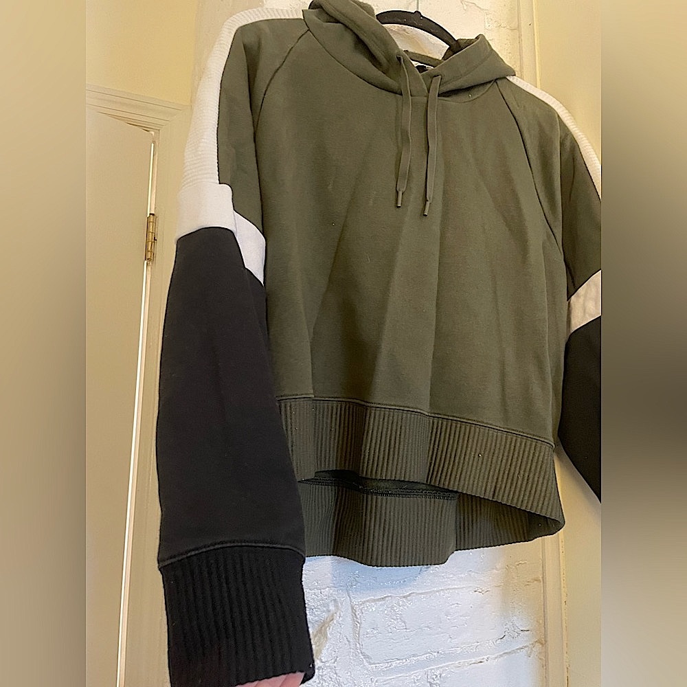 URBAN OUTFITTERS DSG Colorblock Hoodie - Size L